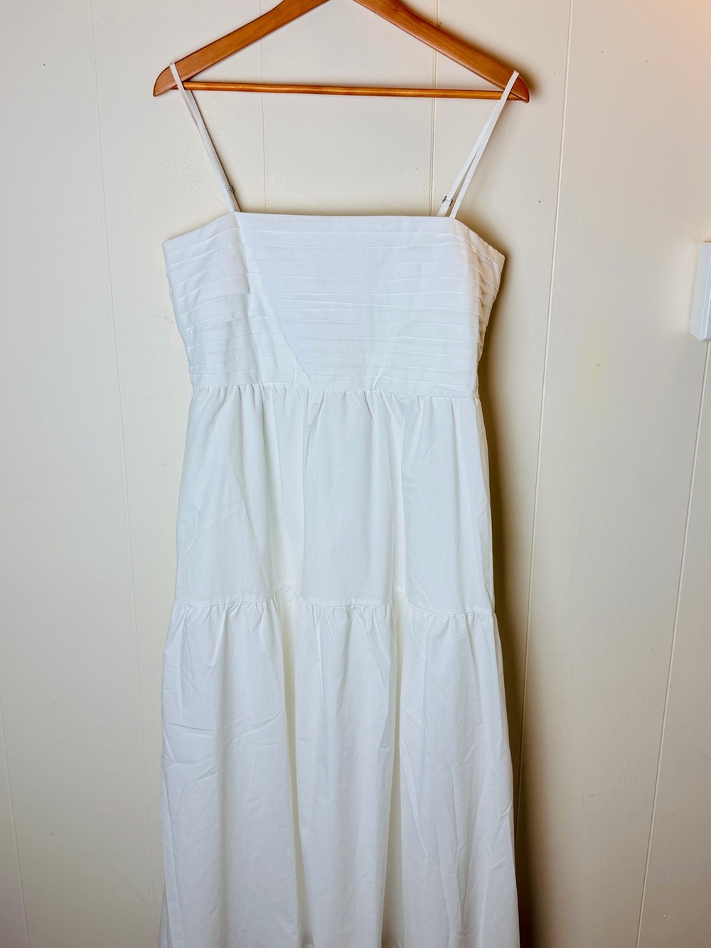 Evereve White Spaghetti-Strap Tiered Maxi in two sizes